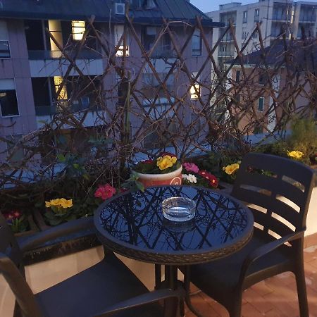 The Boheme Vintage Junior Suite ---- Cozy & Quiet & Comfortable With Private Bathroom & Fully Equipped Kitchenette & Cozy Balcony - Lift To 4Th Floor - Metro' Verde -Green Subway Porta Genova Мілан Екстер'єр фото